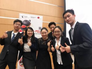 Miao is with students from SMU-PEELI Entrepreneurship Programme